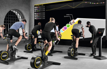 Equipamento Technogym Skillbike Column