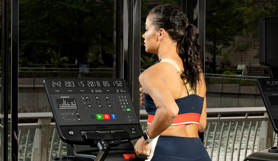 Conteúdo do fornecedor vida fitness mulher exercício passadeira de uso limitado coluna