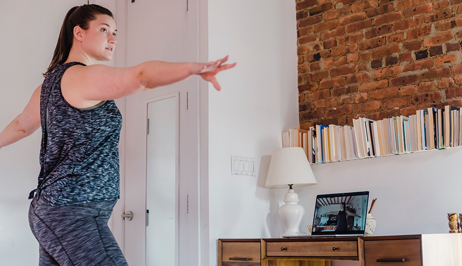 Tecnologia abc fitness mulher casa yoga virtual coluna de acções